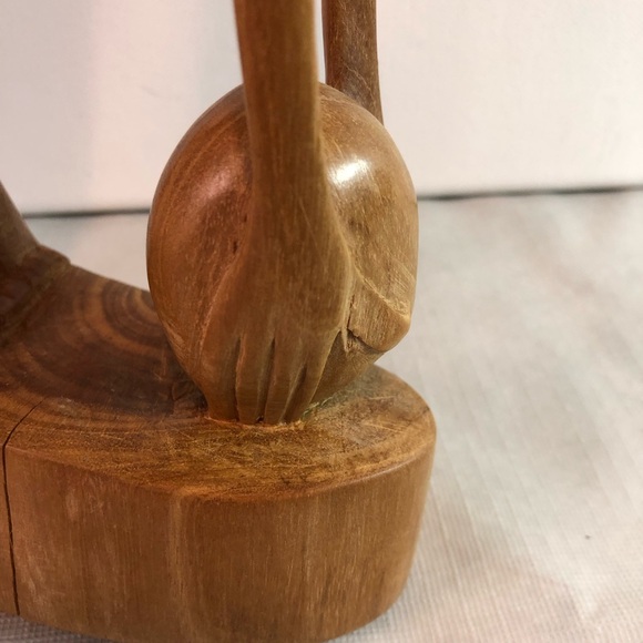 14 Inch Wood Carving Acrobat Man Stretching Holding A Ball - Picture 4 of 15